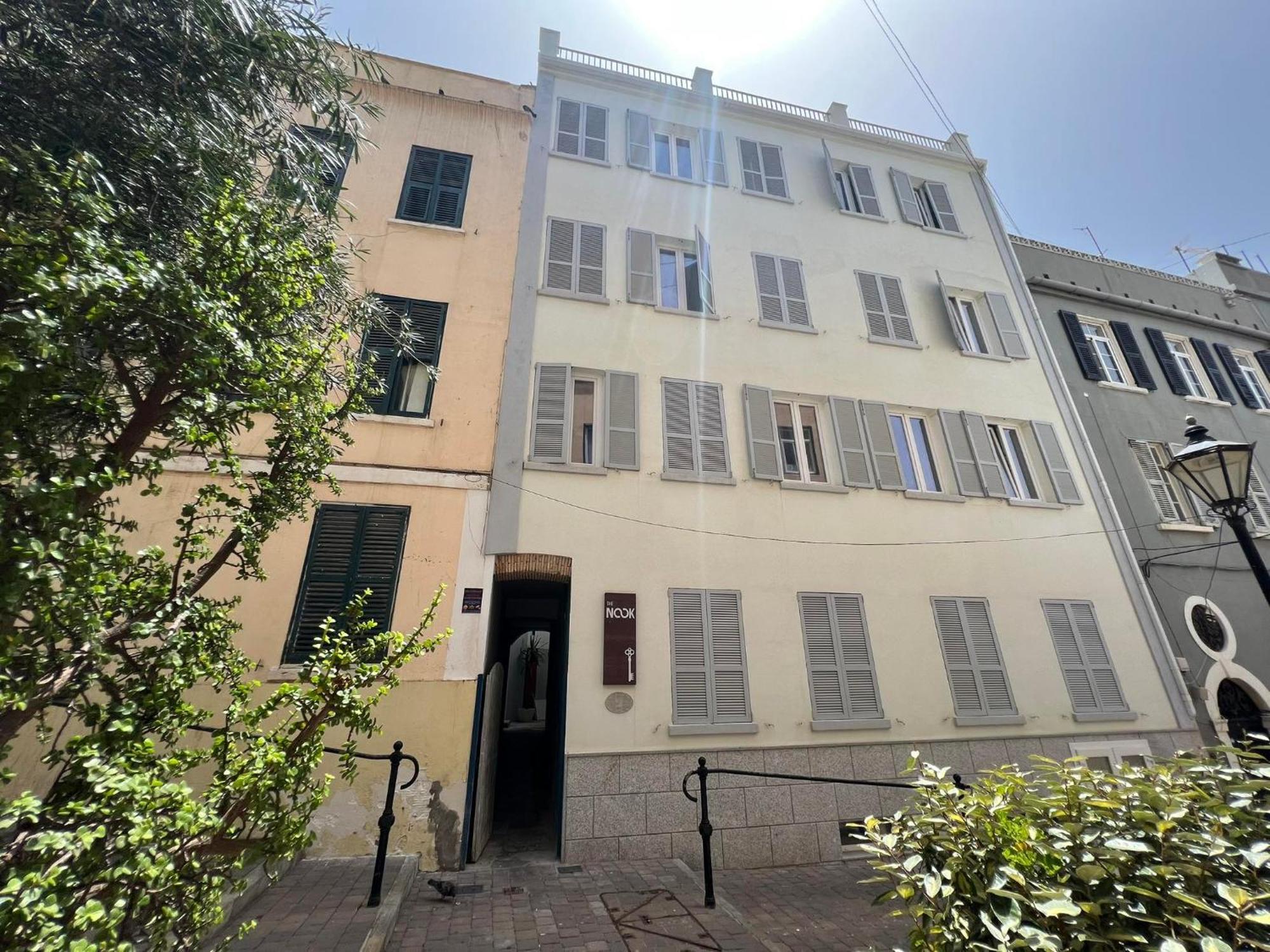 Luxe 2Br Family Oasis In Gibraltar Apartman Kültér fotó